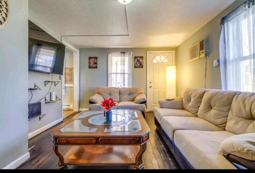 Comfortable Home Away From Home East Hartford Exteriör bild